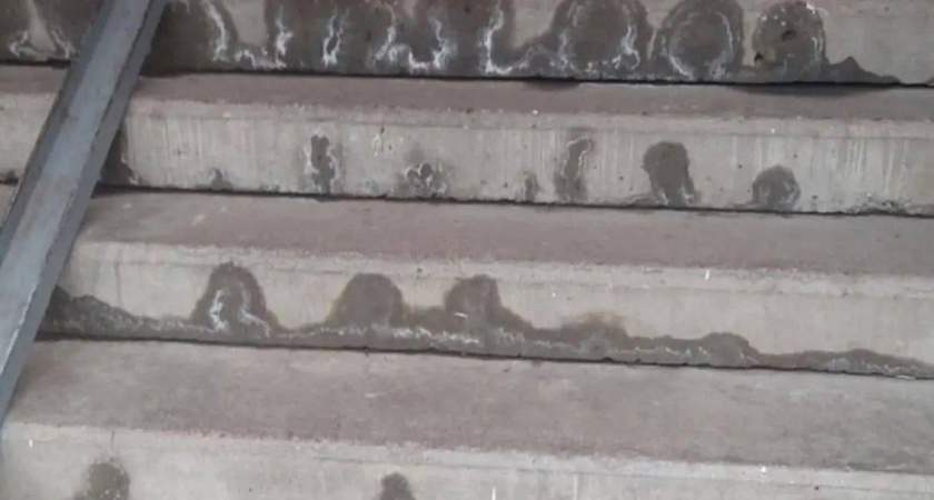 Жители дома на улице Индустриальной вновь столкнулись с проблемой затопления