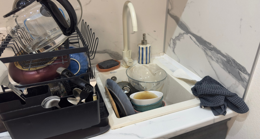 Почему нельзя мыть посуду в гостях - запомните это раз и навсегда