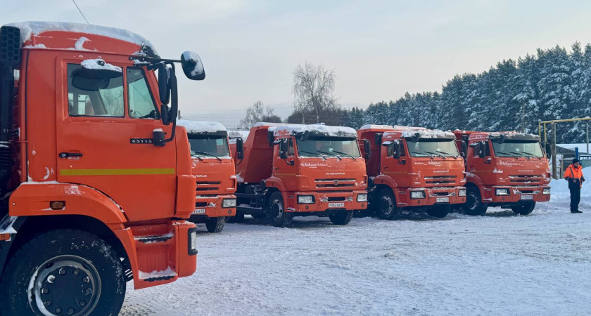Костромским дорожникам передали 15 новых КАМАЗов