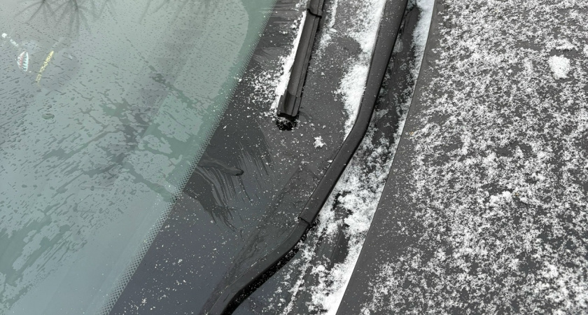 В Костроме вандалы воруют щетки с лобовых стекол авто