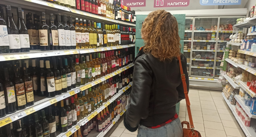 Пьяная Кострома: жители под градусом атакуют чебуреки и воруют чужих детей