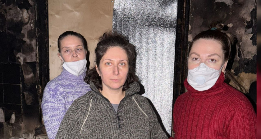 Девочка выпрыгнула из окна в белье: костромская семья потеряла всё в пожаре