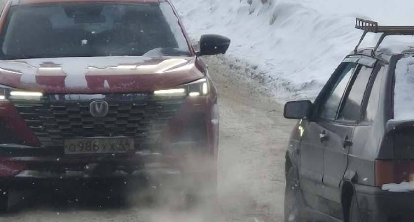 Две адские колеи в Костроме провоцируют аварии