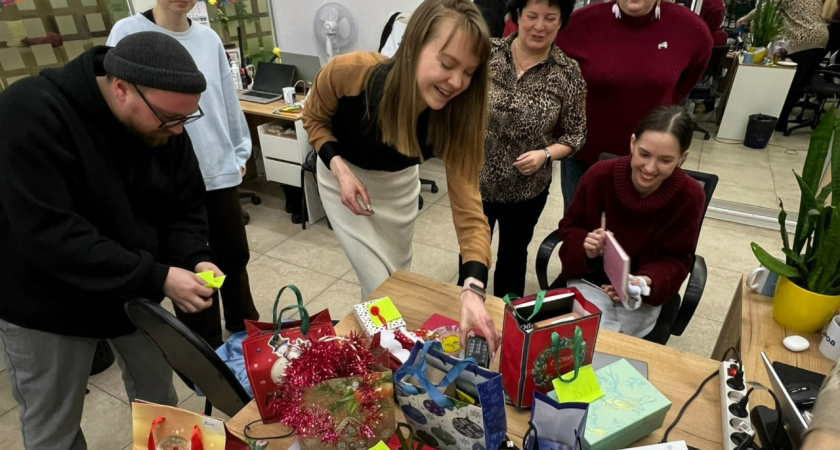 Шоколадные пельмени и бутерброды из носков: самые оригинальные подарки на 23 февраля костромичам