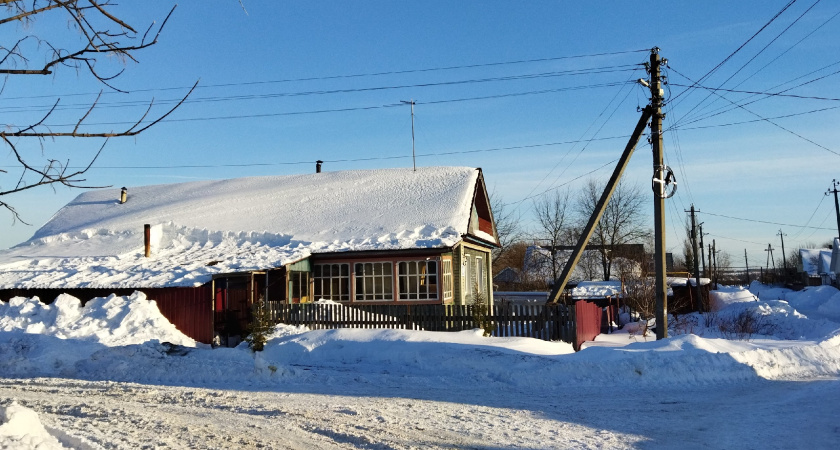 Это невозможно, но факт: пенсионер показал, как отапливает дом зимой без газа и дров