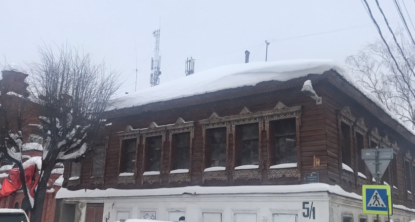 Разрушающийся дом XIX века на улице Горной могут принудительно забрать у владельцев