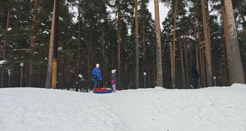 В Костроме ребенок с горки уехал в открытый колодец