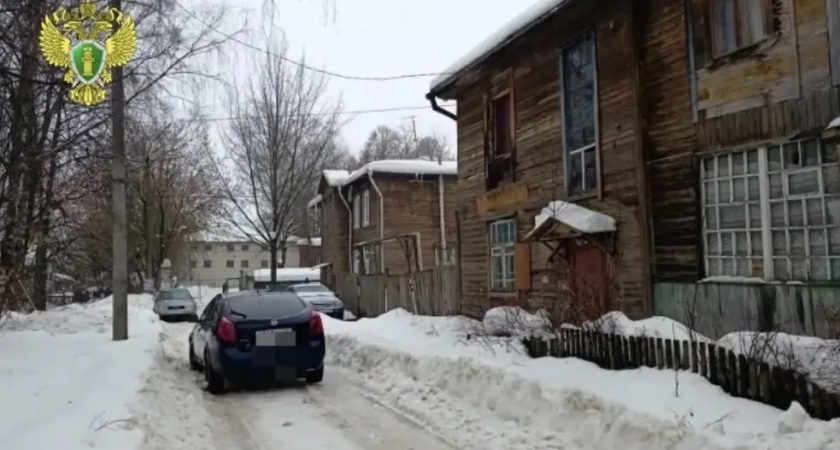 В Костроме малыша трех лет покалечила иномарка по дороге в детский сад