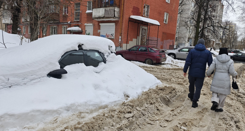 Семь дел возбуждено в Костроме из-за снега на крышах
