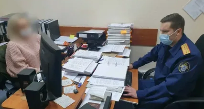 Отчаявшаяся без работы жительница Костромы вырвала с корнем и украла ящик для пожертвований