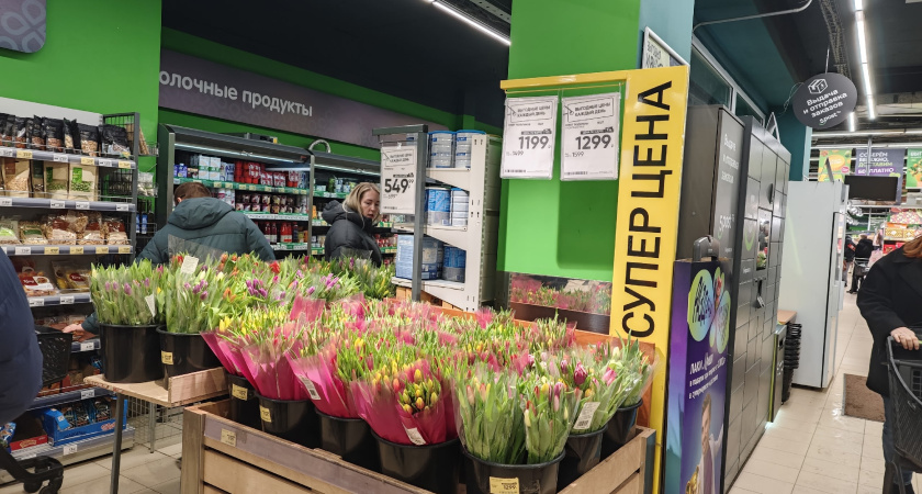 Жительницы Костромы поддержали пожалевших денег на цветы к 8 марта мужчин