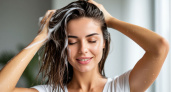 Одна ложка в шампунь: волосы объемные у корней и чистые до 5 дней — мой любимый домашний лайфхак