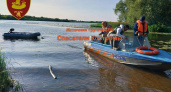Двое рыбаков на неисправной лодке спасли на Горьковском водохранилище