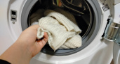 Вы всю жизнь стирали неправильно: вот что нужно добавить в барабан - лучше отбеливателя в разы