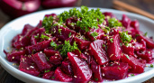 Вкусный салат со свеклой готовлю 7 дней в неделю: домашних от него за уши не оттащить — простой и быстрый рецепт за копейки