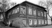 Старинную усадьбу в Костроме запретили обвешивать кондиционерами и спутниковыми тарелками