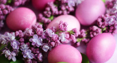Шелуху от лука в апреле не собираю: Перед Пасхой «купаю» яйца в бурой «жиже» — получаю изумительные лавандовые скорлупки