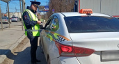 В Костроме сотрудники полиции задержали таксиста-нелегала