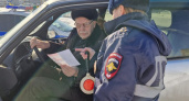 Автоюрист раскрыл, почему ГАИ в мае стала массово останавливать пожилых водителей и новичков