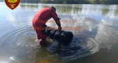 Роликовые коньки, старые покрышки: водолазы очистили дно реки Костромы в районе городского пляжа