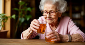 Не кефир и не зеленый чай: доктор Мясников назвал необычный напиток долголетия