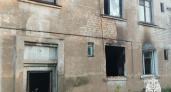 В Костроме на Пристанционной случился пожар в аварийном доме: огнеборцы спасли трех человек