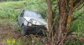 Врезался в дерево: в Костромской области в ДТП погиб 16-летний водитель "Оки"