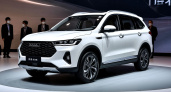 Приехал на тест-драйв Haval M6, после двух кругов понял, что мой "Прадик" в 100 раз лучше