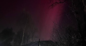 Северное сияние малинового цвета взорвало соцсети Костромы