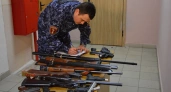 Жителей Костромы неожиданно призвали сдать оружие за большие деньги