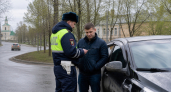 Штраф 30 000 и эвакуация: ГИБДД проверяет шины по новой методике - 1 деталь, которая выдаст вас