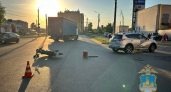 В Костроме ребенок-байкер влетел в иномарку и попал в больницу