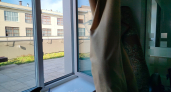 На окна ничего не клею и кондиционер не включаю: стащила идею у южан - дома свежо даже в дьявольскую жару