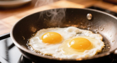 Не сало и не масло: на чём жарят яичницу опытные хозяйки - запомните раз и навсегда