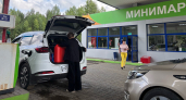 Ситников приказал следить за скупающими бензин впрок костромичами