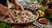 Вот как на Кавказе маринуют жесткое мясо — забудьте про киви, минералку и уксус. Будет мягче сливочного масла