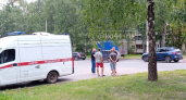 Над жертвой столпились медики в перчатках: в Кинешме сбили человека