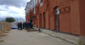 Решето вместо крыши и затопленный подвал: что творится в Театре кукол Костромы