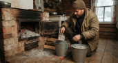 Не выбрасывайте золу после топки: куда ее складывать до весны и как использовать