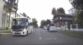 Ехавший против движения автобус прославился в Костроме