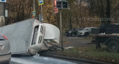В аварии в Костроме фура потеряла фургон