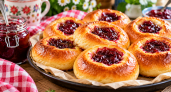 Не булочки и не пирожки: мягкие ватрушки с повидлом получаются румяными и пышными
