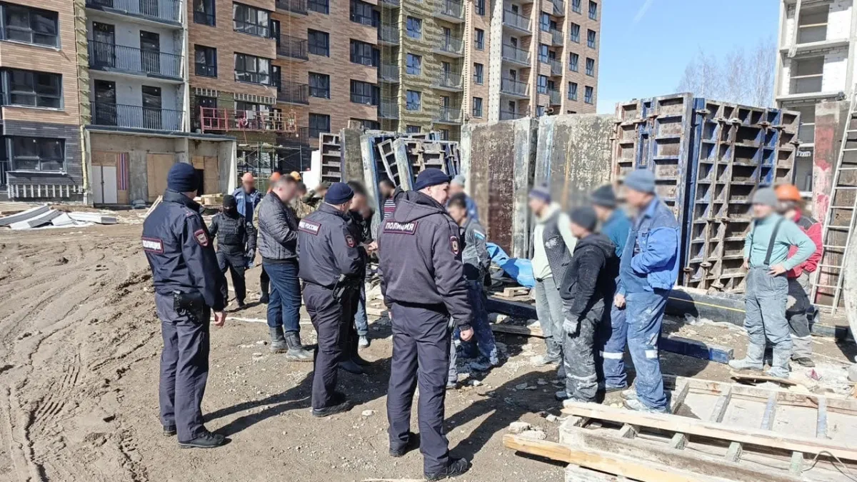 В Костроме мигранты присвоили себе чужих детей