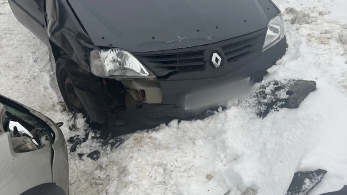 Под Костромой ребенок на машине отчима устроил ДТП