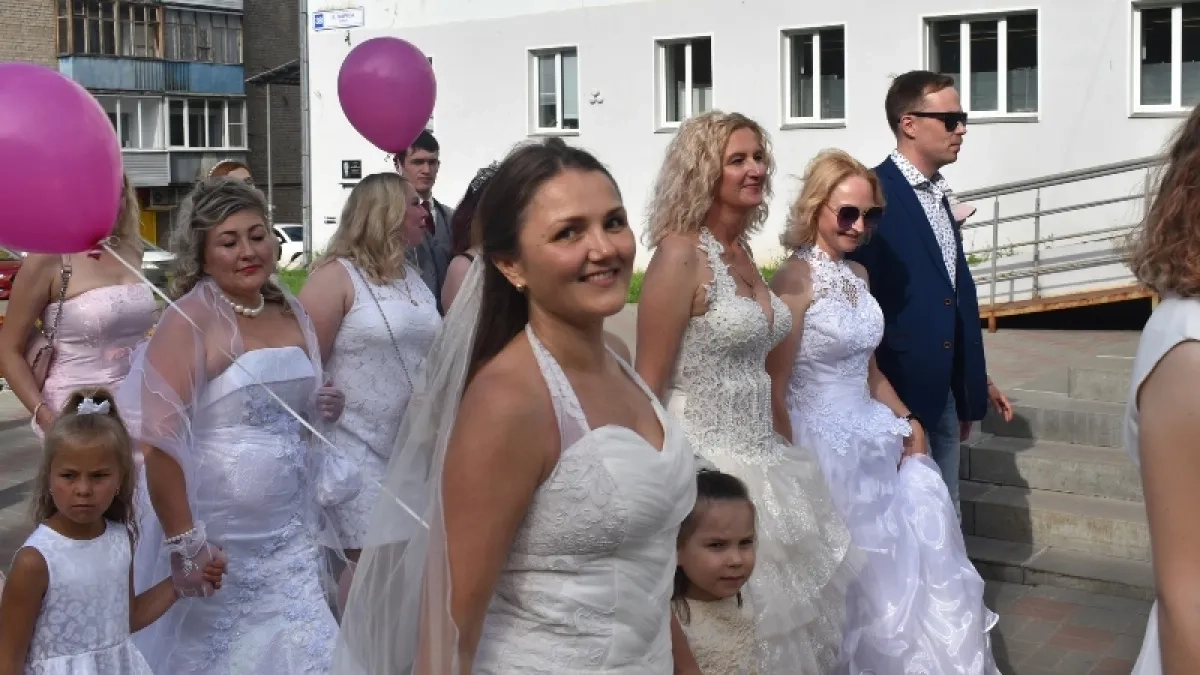 Известны самые счастливые даты для заключения брака в Костроме