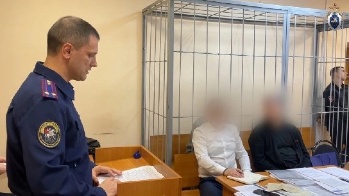 Житель Костромы специально переехал на машине своих товарищей по гаражу