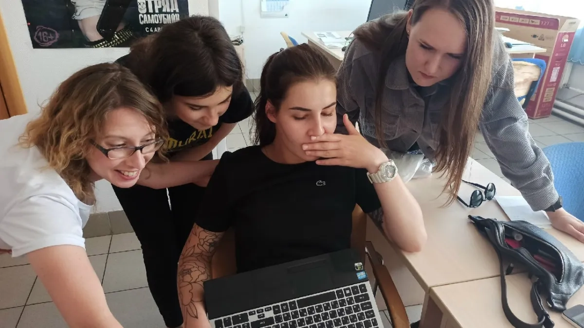 Студентка из Костромы разводит мужчин на интимное видео и шантажирует