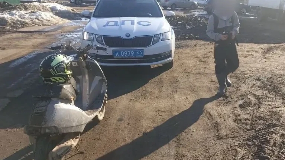  В Костромской области 10-летний ребенок сел за руль скутера тайком от матери