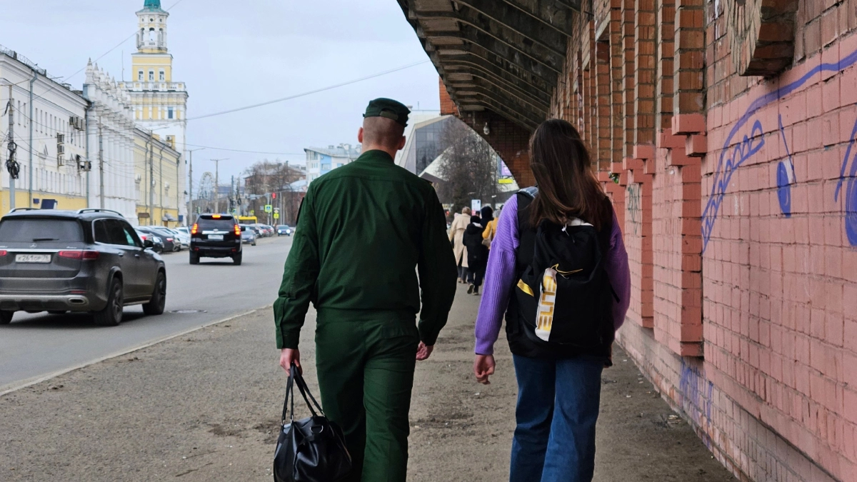 Мужчинам на Госуслугах массово приходят письма о воинском учете: что это значит для костромичей