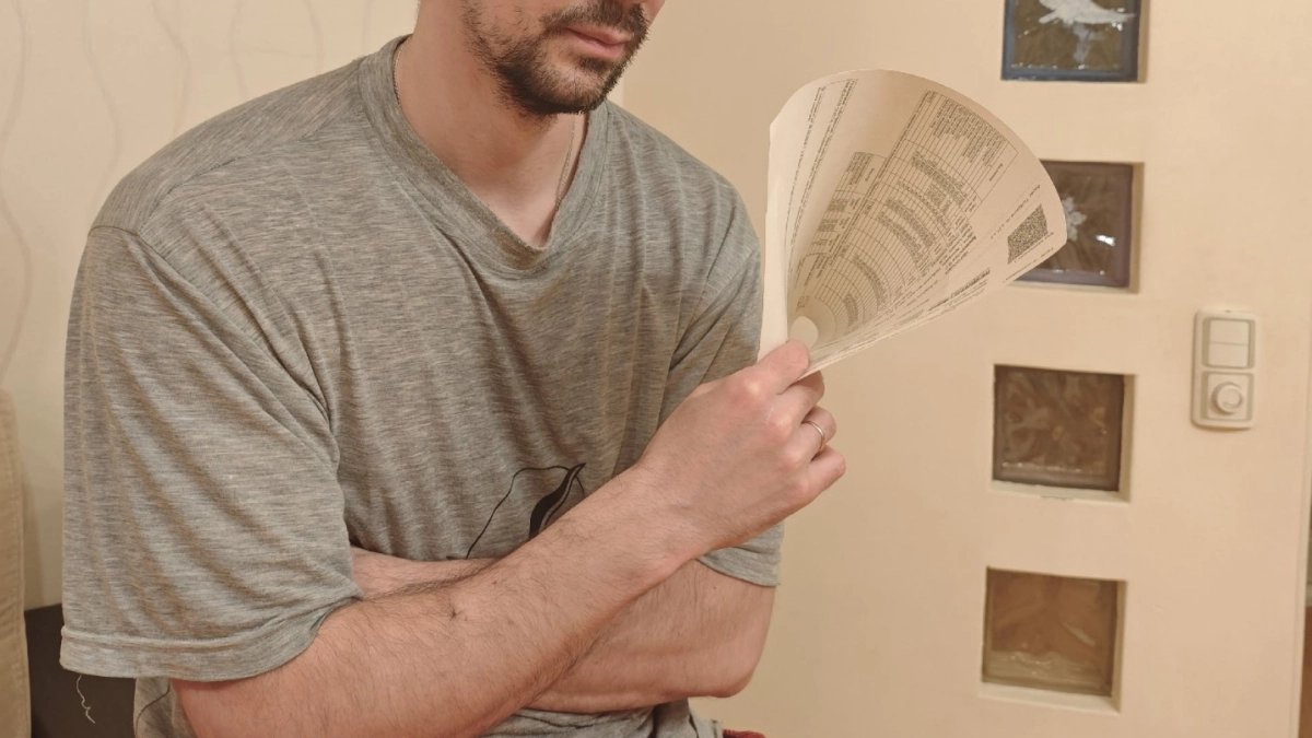 Как оплатить коммуналку, если зарплата или пенсия приходят после 15 числа: эксперты назвали 3 варианта